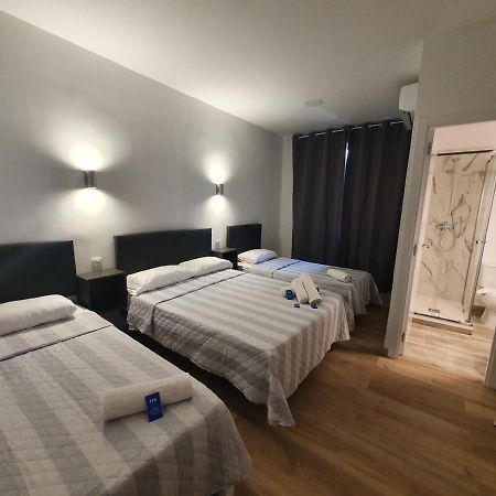 Hostal Vara Madrid Esterno foto