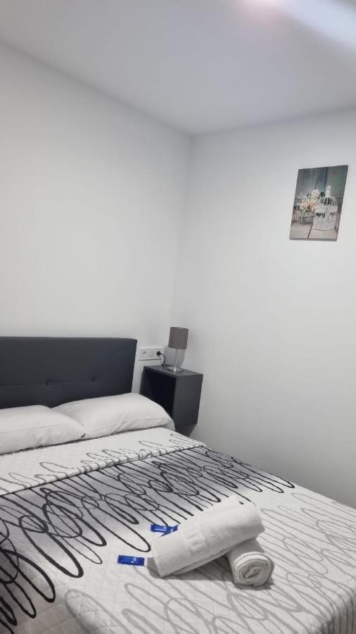 Hostal Vara Madrid Esterno foto