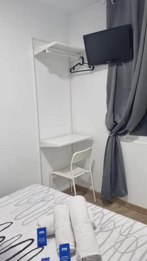 Hostal Vara Madrid Esterno foto