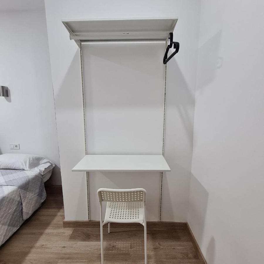 Hostal Vara Madrid Esterno foto